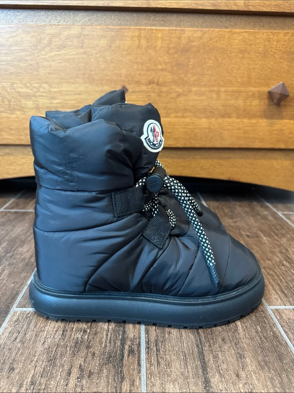 Moncler 💯 authentic